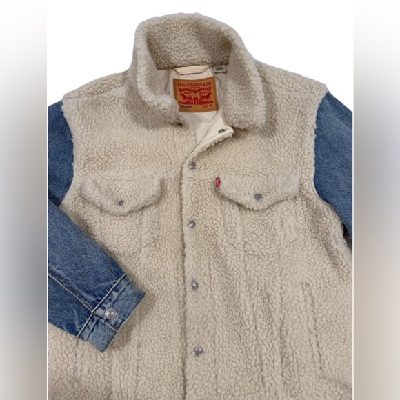 Levi's mens Hybrid Relaxed Cozy Trucker size Small (read description) - Picture 3 of 10